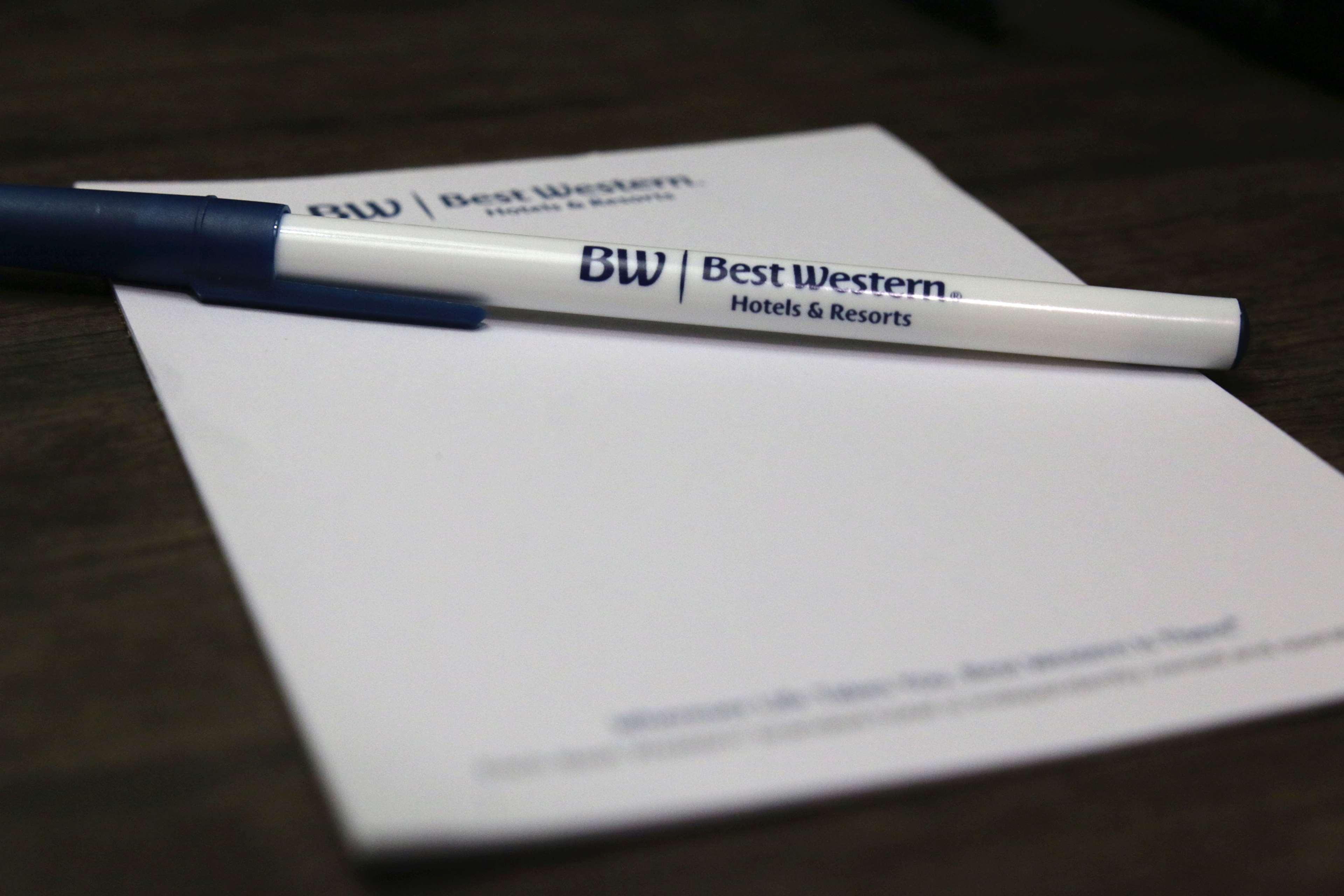 צ'יקטווואגה Best Western Galleria Inn & Suites מראה חיצוני תמונה