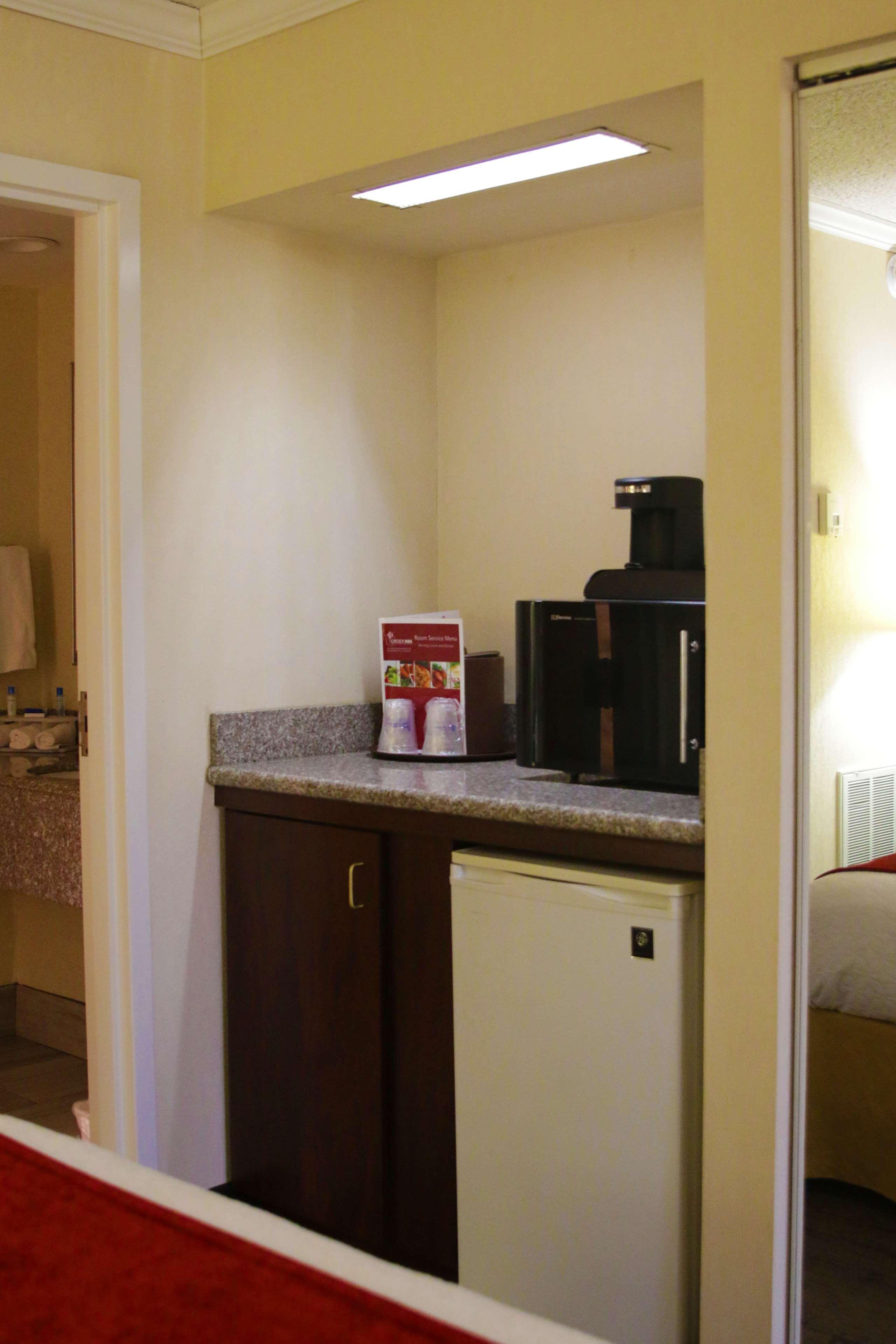 צ'יקטווואגה Best Western Galleria Inn & Suites מראה חיצוני תמונה